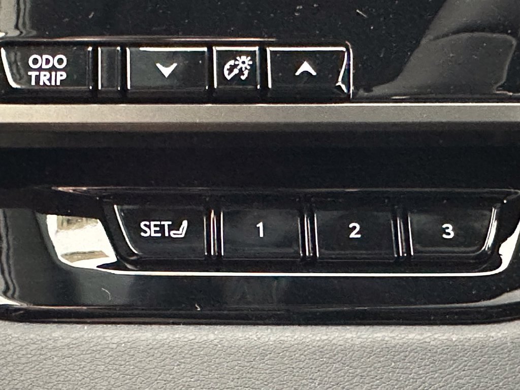New 2026 Lexus RX 450h AWD image 39