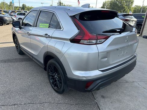 Used 2022 Mitsubishi Eclipse Cross LE AWD/4WD image 7