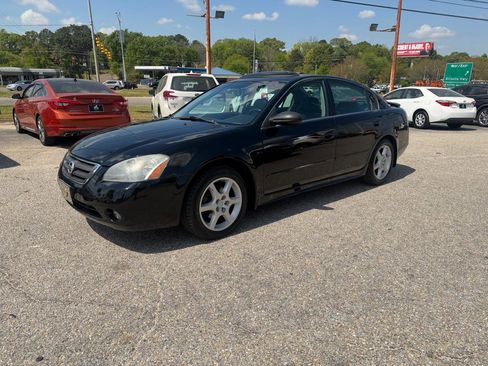 Used 2004 Nissan Altima 3.5 SE w/ Leather Sport Pkg image 12