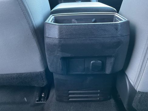 Used 2025 Toyota Tacoma TRD Off-Road image 17