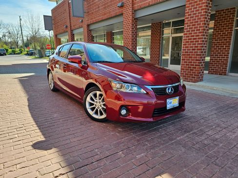 Used 2011 Lexus CT 200h FWD image 1
