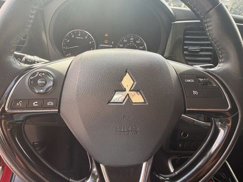 Used 2020 Mitsubishi Outlander SE FWD image 30
