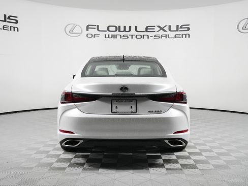 New 2025 Lexus ES 350 w/ Premium Package image 6