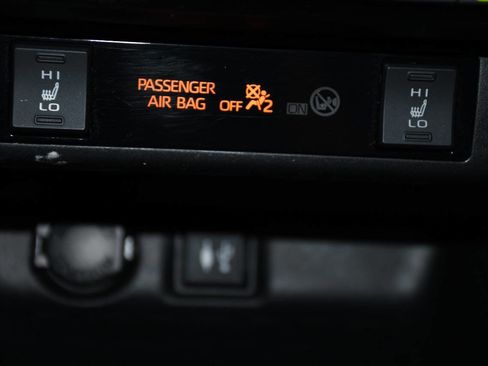 Used 2019 Toyota RAV4 XLE image 40