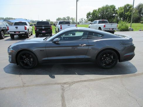 Used 2019 Ford Mustang GT w/ Black Accent Package RWD image 10