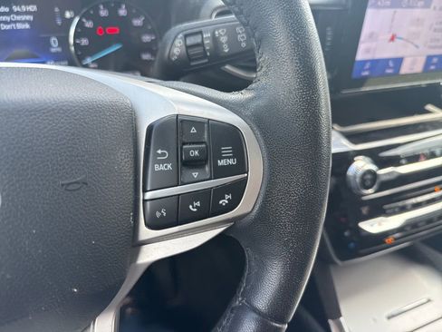 Used 2021 Ford Explorer Limited w/ Equipment Group 301A RWD image 12