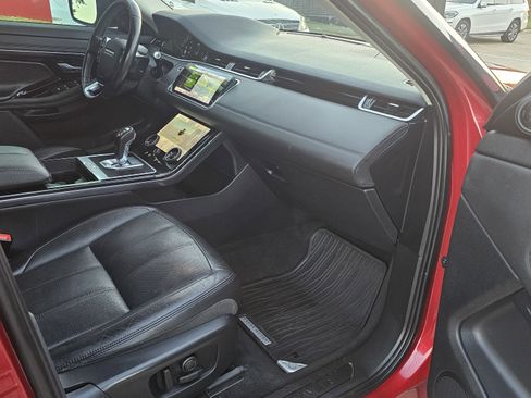 Used 2020 Land Rover Range Rover Evoque SE image 29