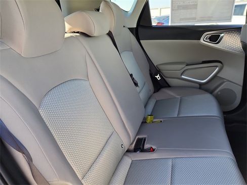 New 2025 Kia Soul LX w/ LX Technology Package image 17
