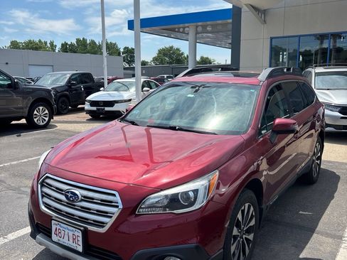 Used 2017 Subaru Outback 3.6R Limited AWD/4WD image 4