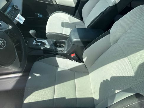 Used 2017 Toyota RAV4 XLE w/ All Weather Liner Package AWD/4WD image 5