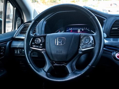 Used 2023 Honda Odyssey Elite image 6