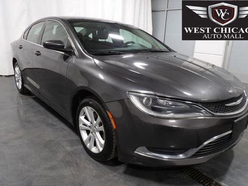 Used 2016 Chrysler 200 Limited image 1