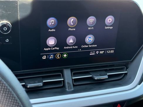 Used 2024 Chevrolet Trax LS w/ LS Convenience Package image 9