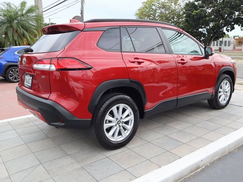 Used 2024 Toyota Corolla Cross LE image 5