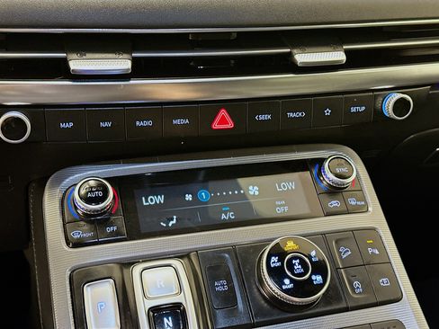 Used 2024 Hyundai Palisade Calligraphy AWD/4WD image 24