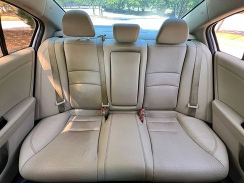 Used 2017 Honda Accord Touring image 25