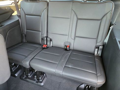 Used 2024 Chevrolet Tahoe High Country AWD/4WD image 13