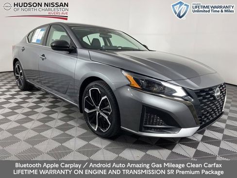 Used 2023 Nissan Altima 2.5 SR w/ SR Premium Package FWD image 1