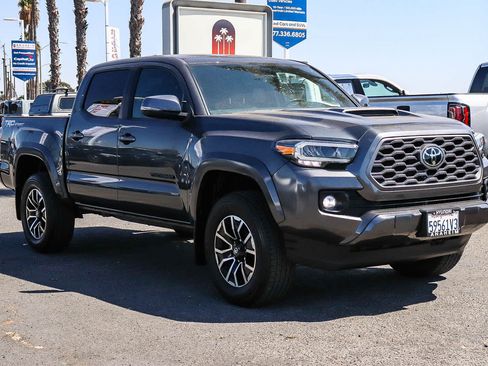 Used 2023 Toyota Tacoma TRD Sport RWD image 3