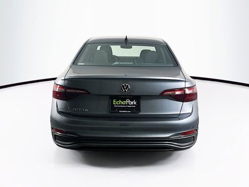 Used 2023 Volkswagen Jetta Sport image 7