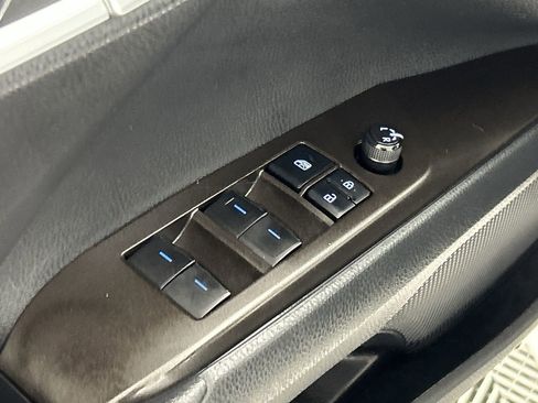 Used 2021 Toyota Camry LE image 18