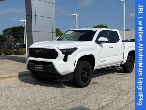 Used 2024 Toyota Tacoma SR5 w/ SR5 Upgrade Package AWD/4WD image 7