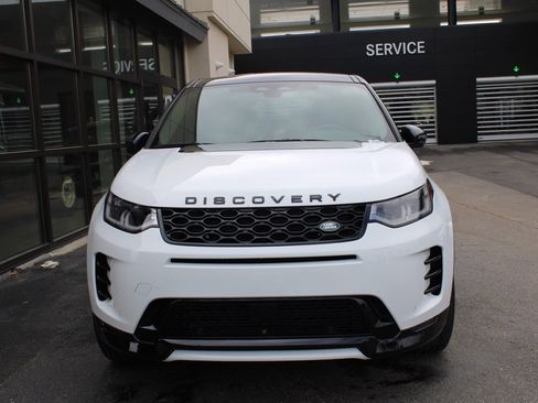 Certified 2024 Land Rover Discovery Sport Dynamic SE image 10