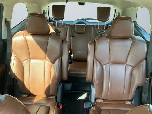 Used 2020 Subaru Ascent Touring w/ Popular Package #2A image 11