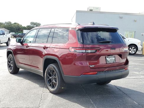 New 2025 Jeep Grand Cherokee L Altitude image 3