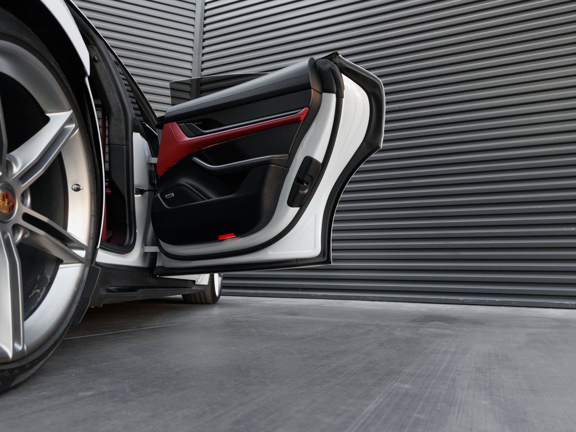 Certified 2021 Porsche Taycan Turbo AWD/4WD image 32