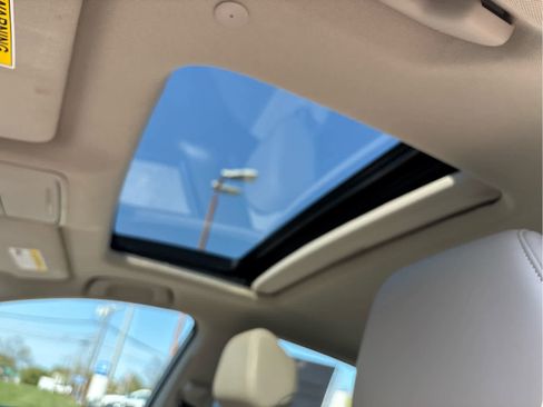 Used 2023 Honda Accord EX-L image 9