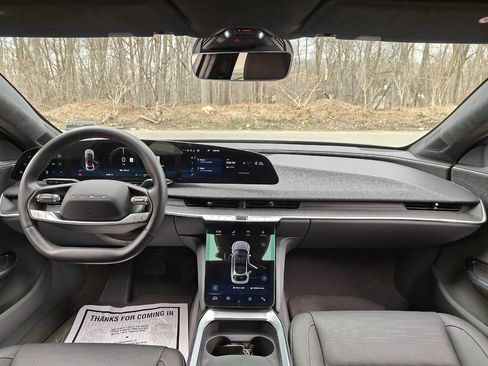 Used 2024 Lucid Air Pure RWD image 10
