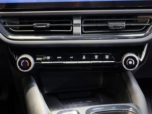 New 2026 Chevrolet Equinox EV RS image 12