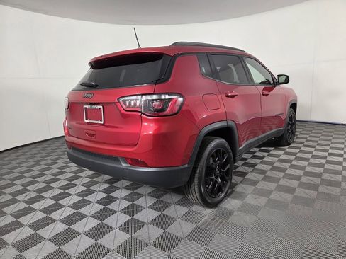 New 2026 Jeep Compass Latitude image 3