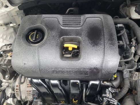 Used 2020 Kia Forte LXS FWD image 30