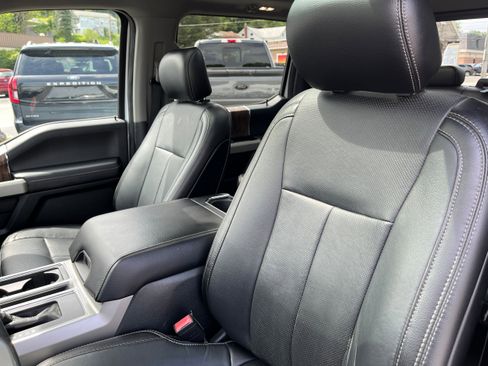 Used 2018 Ford F150 Lariat w/ Equipment Group 502A Luxury AWD/4WD image 9