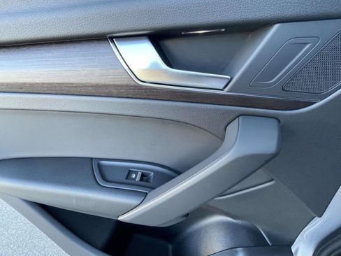 Certified 2024 Audi Q5 2.0T Premium w/ Convenience Package image 18