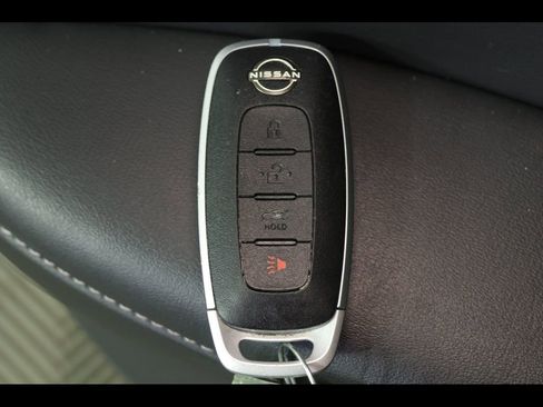 Used 2024 Nissan Sentra SV FWD image 9