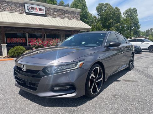 Used 2018 Honda Accord Sport image 4