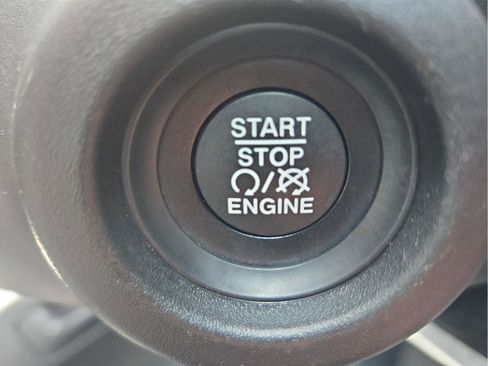 Used 2025 RAM ProMaster 2500 w/ Convenience Group FWD image 17