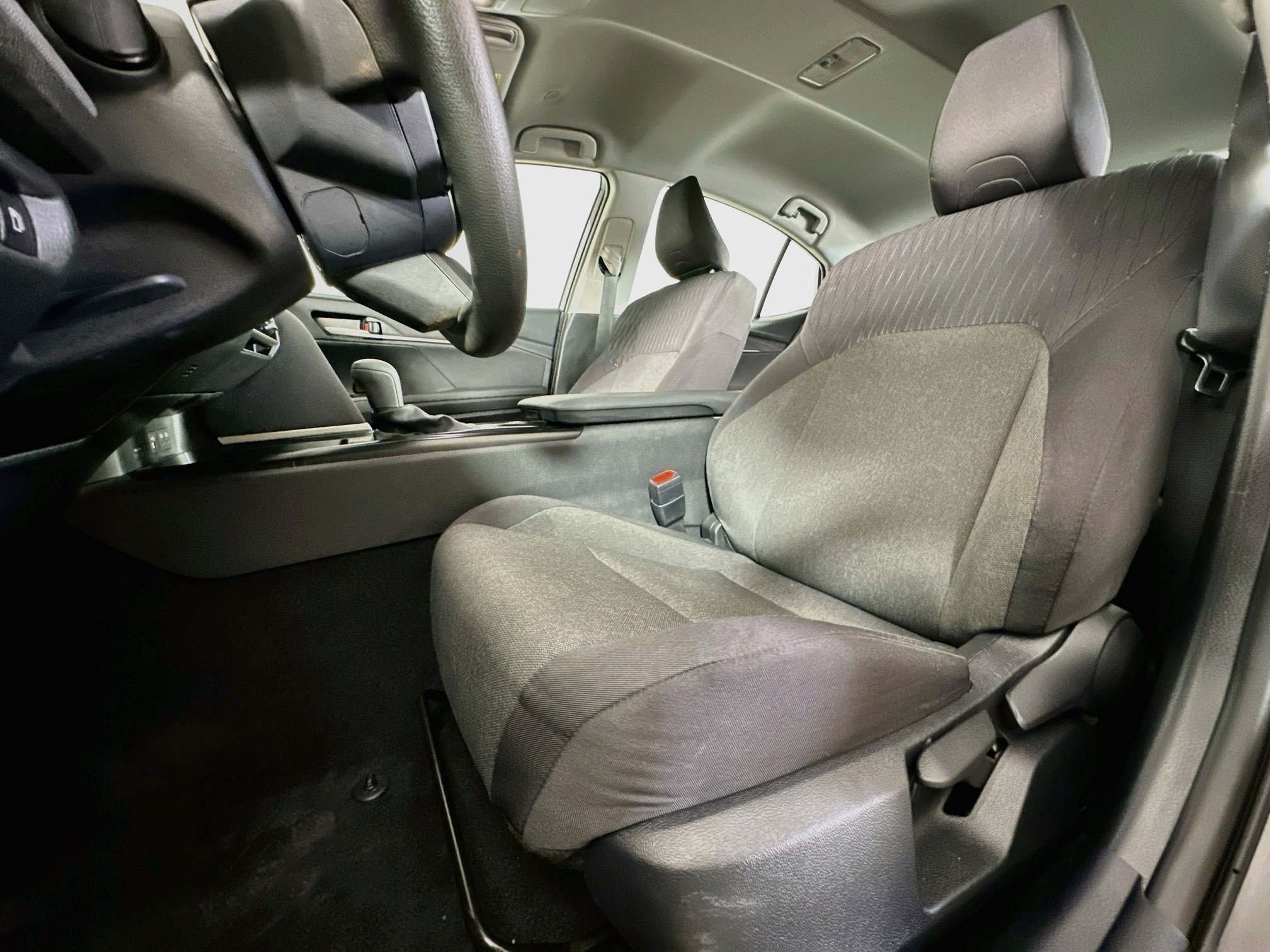 Used 2025 Toyota Camry LE FWD image 13