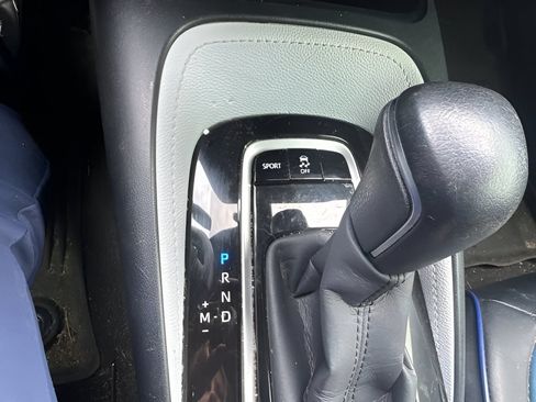 Used 2020 Toyota Corolla SE w/ SE Premium Package FWD image 11