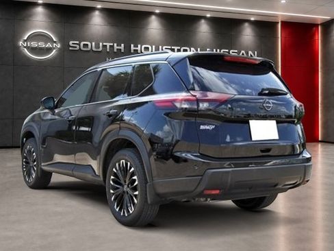 Certified 2026 Nissan Rogue Dark Armor FWD image 3
