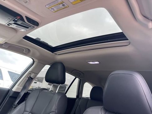 Used 2025 Subaru Outback Touring image 16