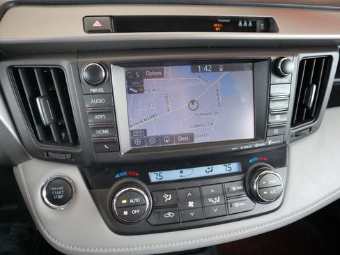 Used 2017 Toyota RAV4 XLE image 40