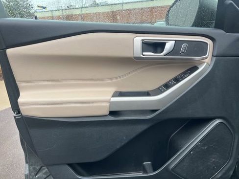 Used 2024 Ford Explorer XLT w/ Equipment Group 202A image 21