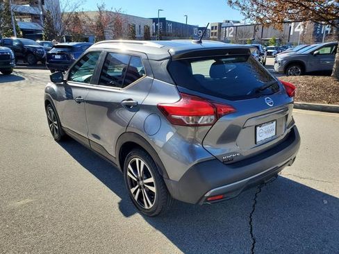 Used 2019 Nissan Kicks SR image 5