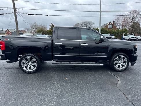 Used 2018 Chevrolet Silverado 1500 LTZ Z71 w/ LTZ Plus Package AWD/4WD image 6