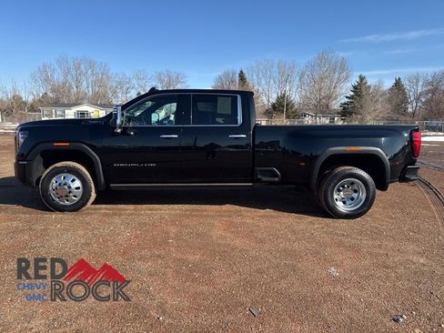Used 2025 GMC Sierra 3500 Denali Ultimate AWD/4WD image 8