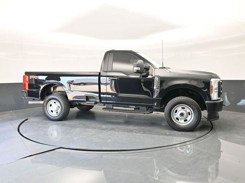 Used 2024 Ford F350 XL w/ FX4 Off-Road Package image 11